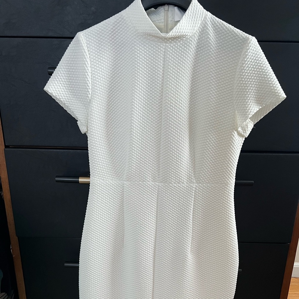 Brand new w/ tags Hugo Boss mock neck dress size IT 42 (M/L US Size)